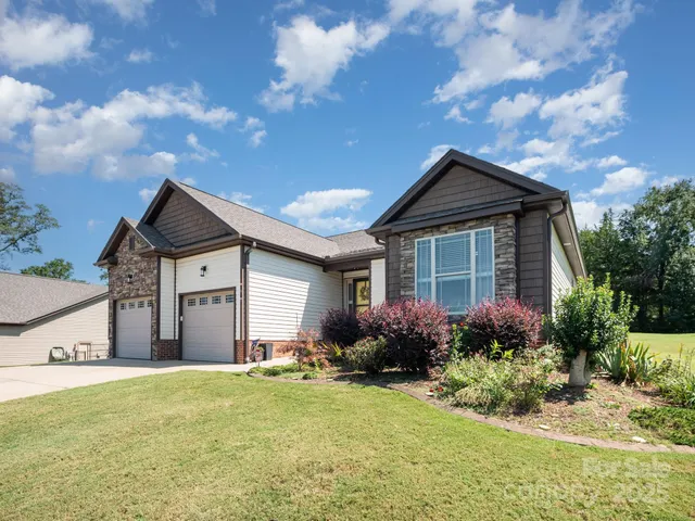 $355,000 | 190 Glendower Lane, Chesnee, SC 29323