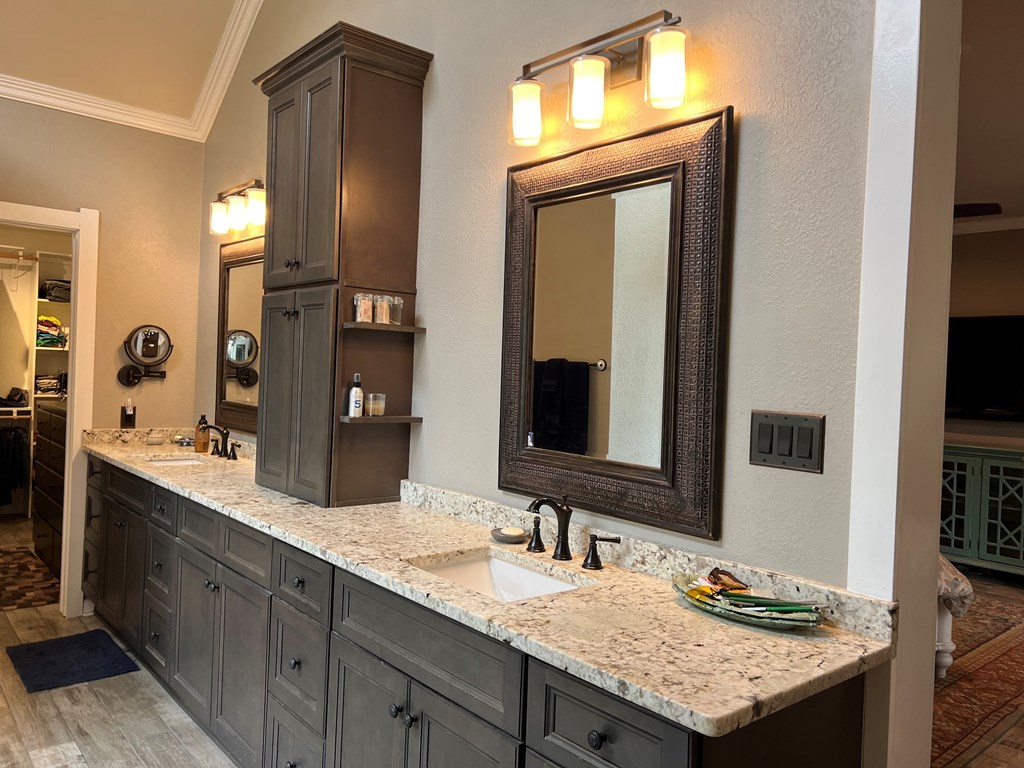 147 Other Rochelle, TX 76872 - Photo 23 of 38 Master Bath