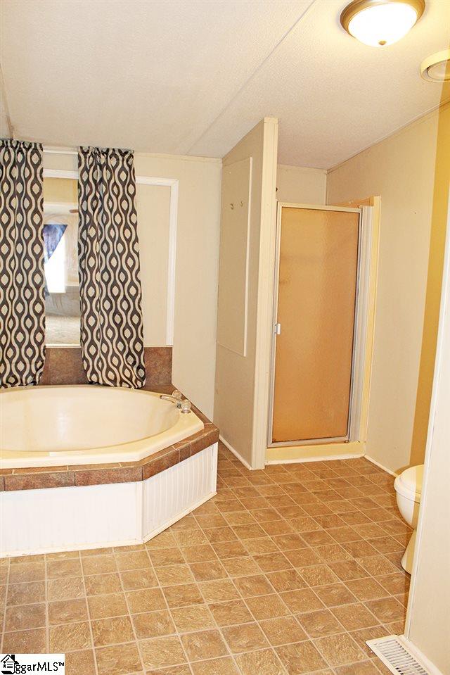 5420 Fairview Road Gray Court, SC 29645 - Photo 12 of 20