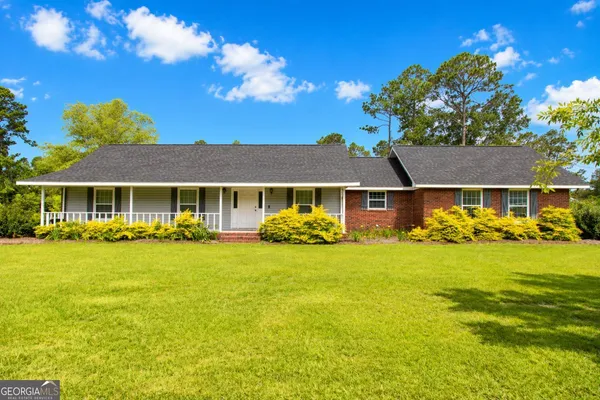 $274,900 | 1194 Blackshear Highway Southeast, Baxley, GA 31513