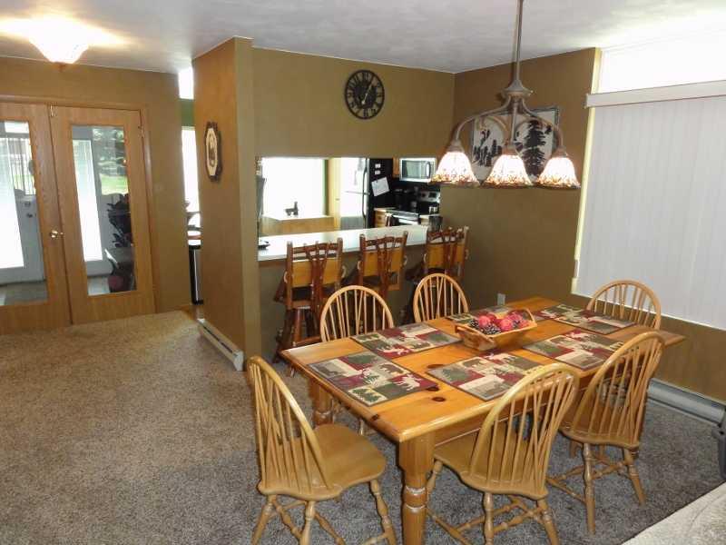1928 South Ridge Way Hidden Valley, PA 15502 - Photo 4 of 20 Dining Room.