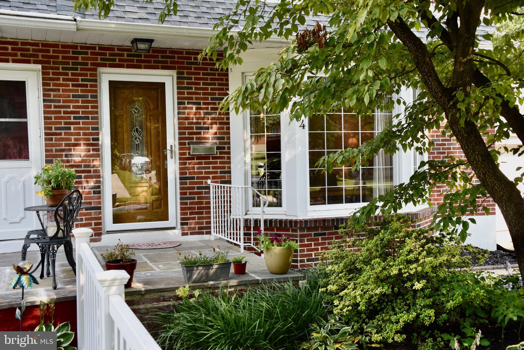 64 Woodland Road Wyomissing, PA 19610 - Photo 4 of 42 Gallery Image 4