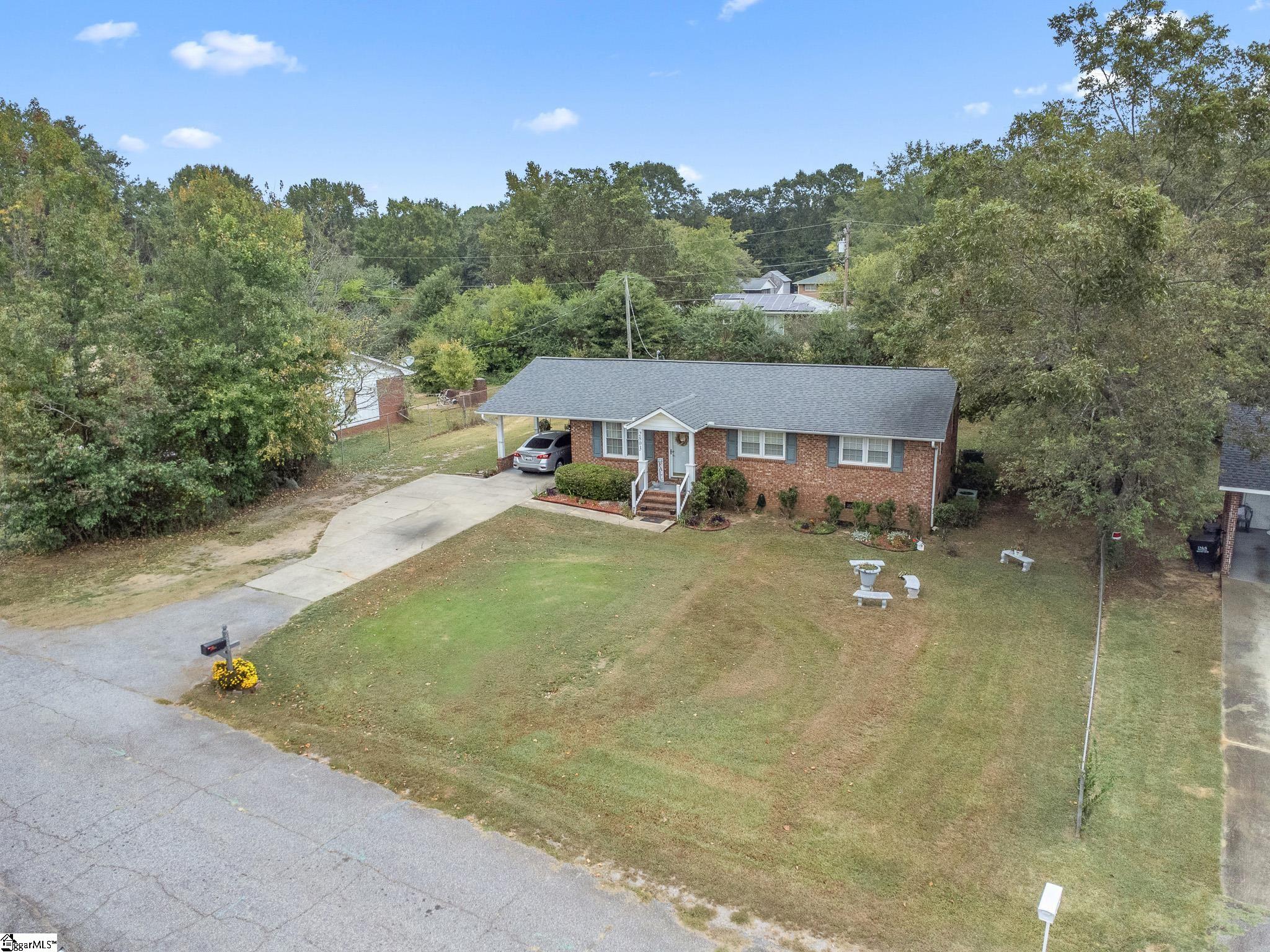 2803 Walnut Drive Anderson, SC 29624 - Photo 1 of 25 Gallery Image 1