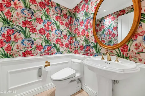 $5,495,000 | 6301 East Huntress Drive, Paradise Valley, AZ 85253