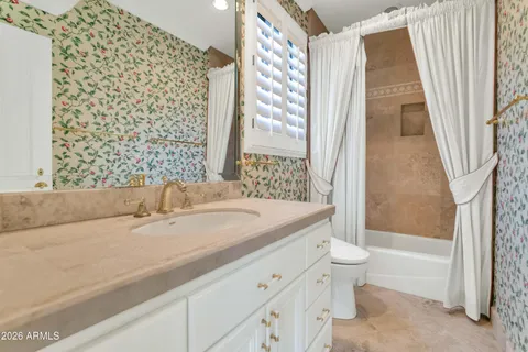 $5,495,000 | 6301 East Huntress Drive, Paradise Valley, AZ 85253