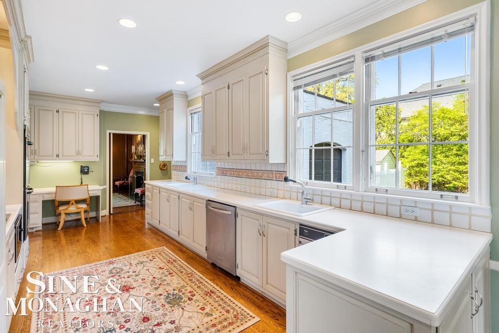 77 Renaud Road Grosse Pointe, MI 48236 - Photo 10 of 80 50108859-9.JPG