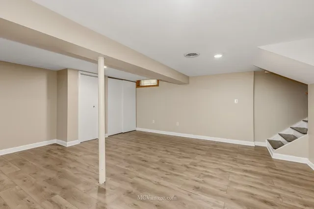 $240,000 | 3098 Lynnwood Court, Streamwood, IL 60107