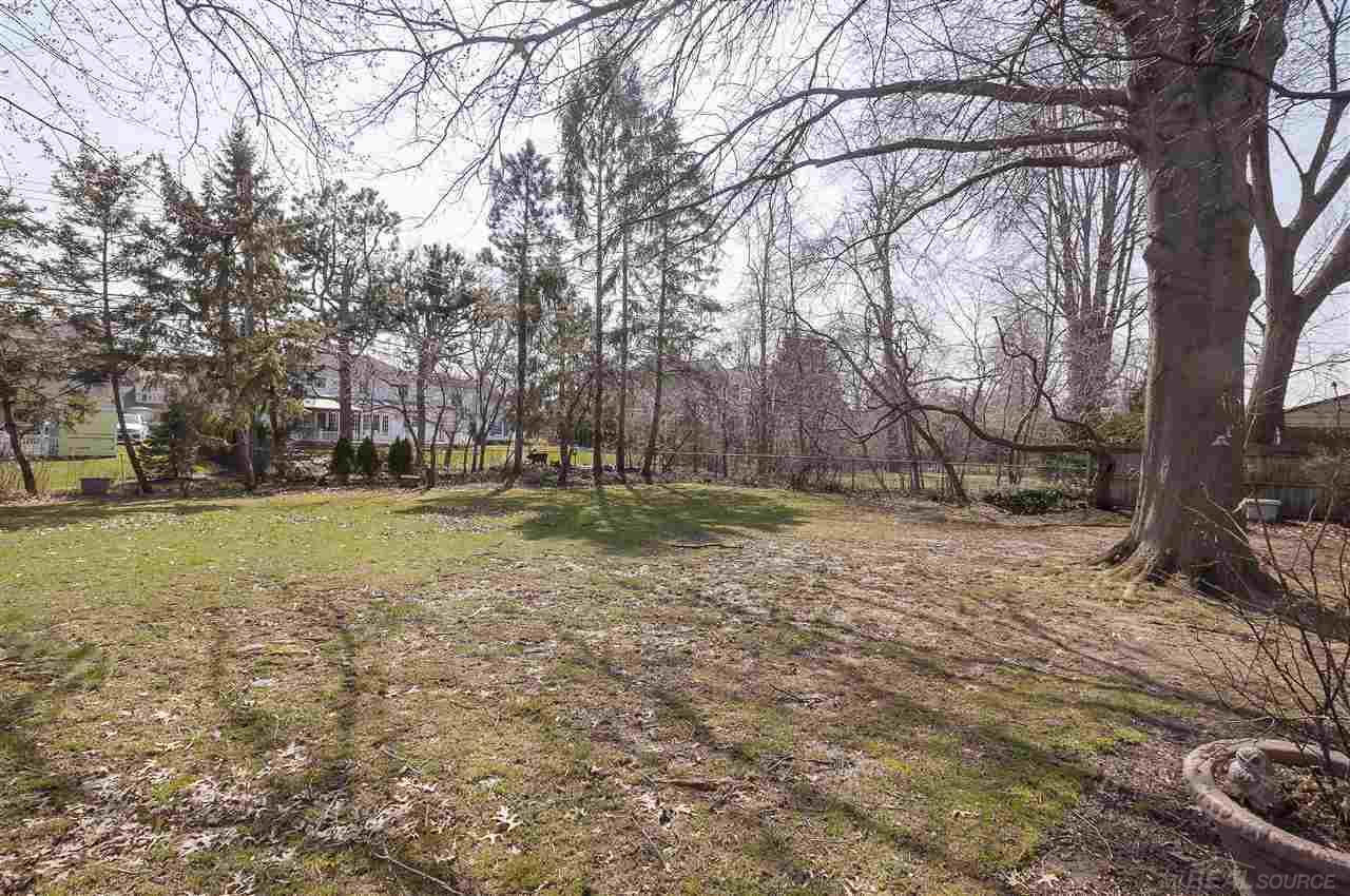 87 Belle Meade Road Grosse Pointe, MI 48236 - Photo 63 of 68 31345766-62.JPG