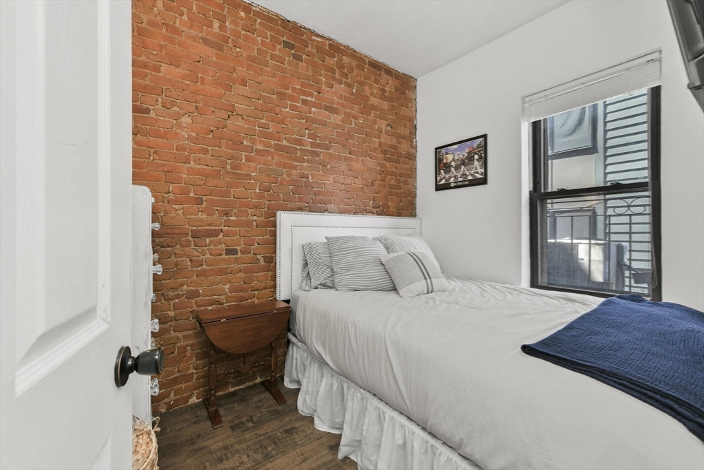 158 F Street, Unit 2 Boston, MA 02127 - Photo 12 of 14