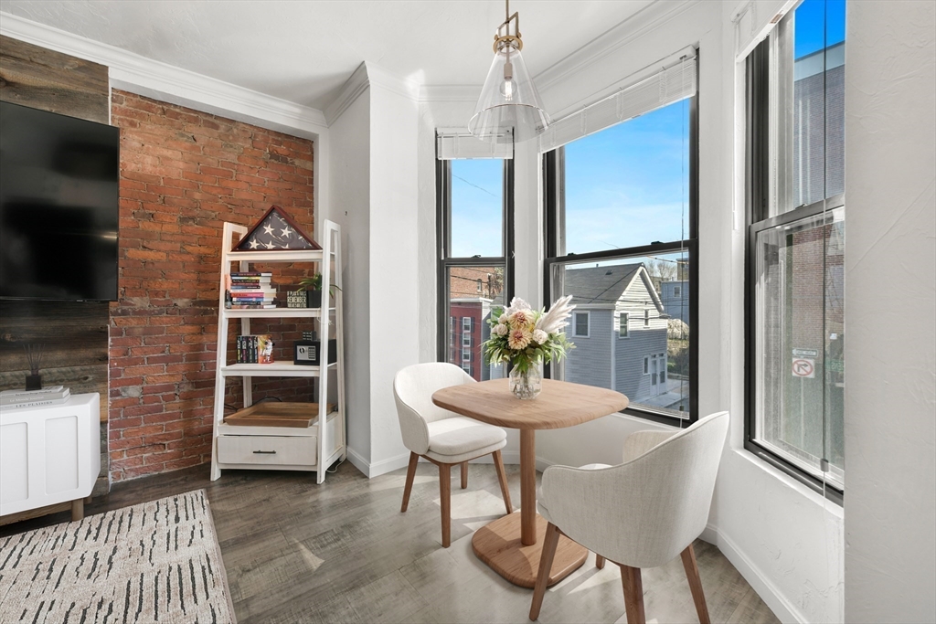 158 F Street, Unit 2 Boston, MA 02127 - Photo 5 of 14