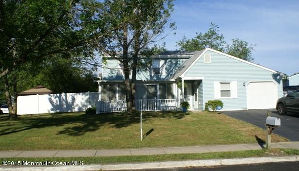 132 Starlight Road Howell, NJ 07731 - Photo 1 of 25 front5