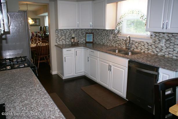 132 Starlight Road Howell, NJ 07731 - Photo 6 of 25 Kitchen nice