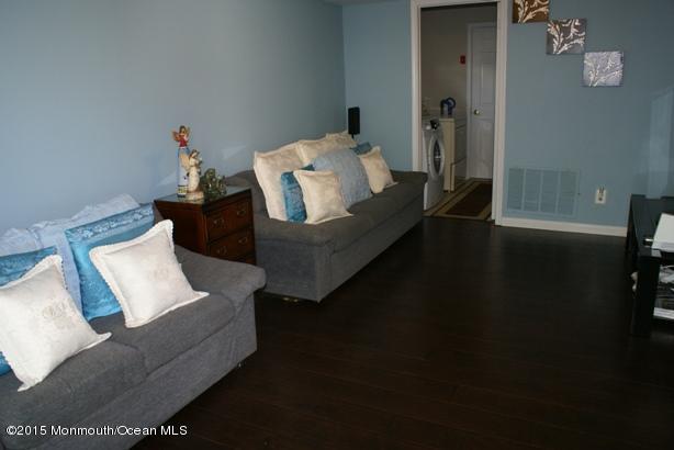 132 Starlight Road Howell, NJ 07731 - Photo 10 of 25 Familyrm 3