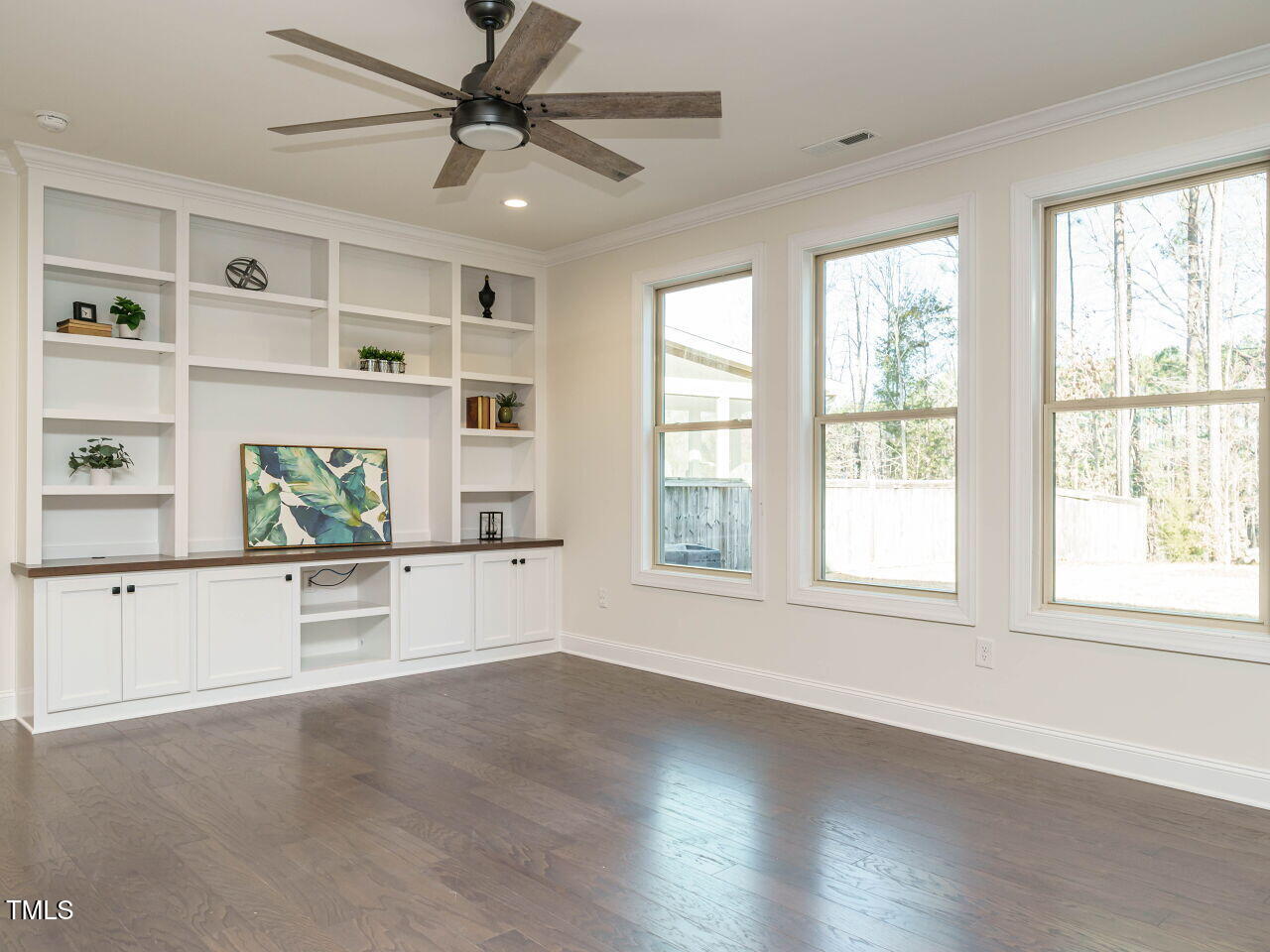 1412 Magic Hollow Road Durham, NC 27713 - Photo 13 of 39 Family Room