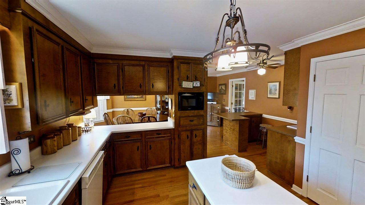 471 East Parkins Mill Road Greenville, SC 29607 - Photo 13 of 33