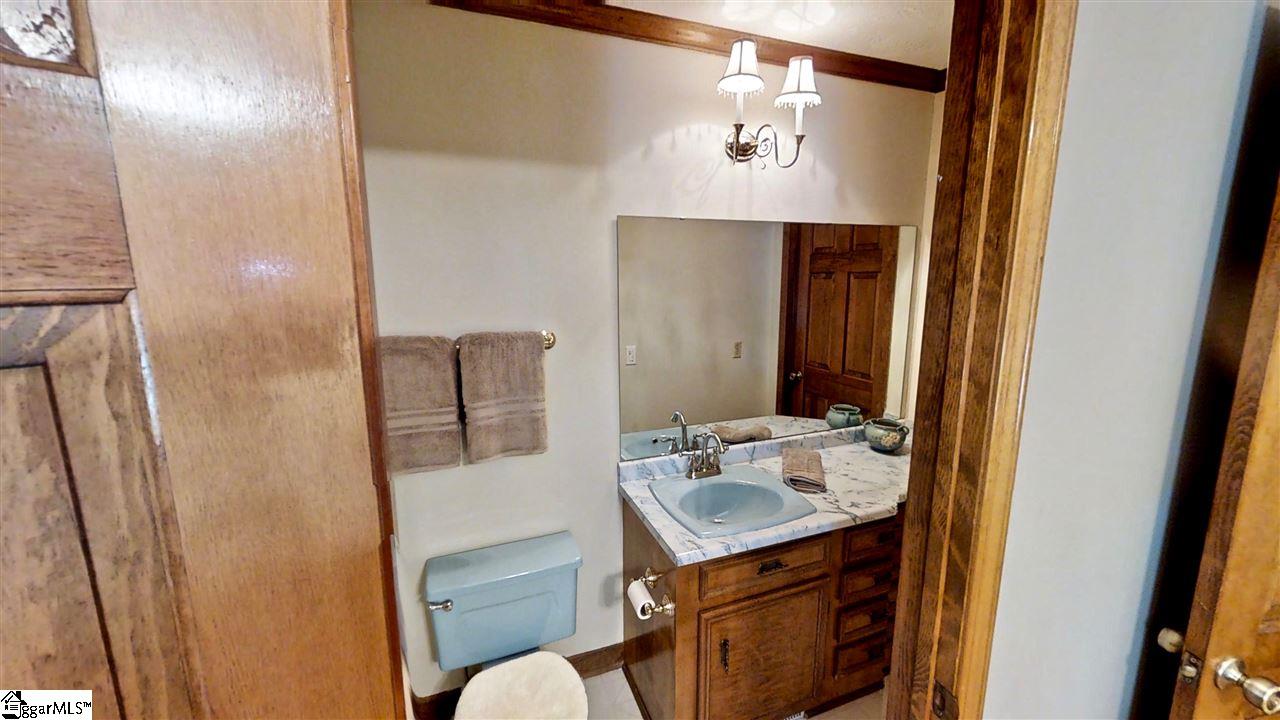 471 East Parkins Mill Road Greenville, SC 29607 - Photo 15 of 33