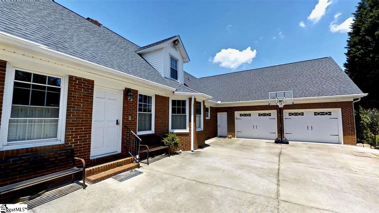 471 East Parkins Mill Road Greenville, SC 29607 - Photo 3 of 33