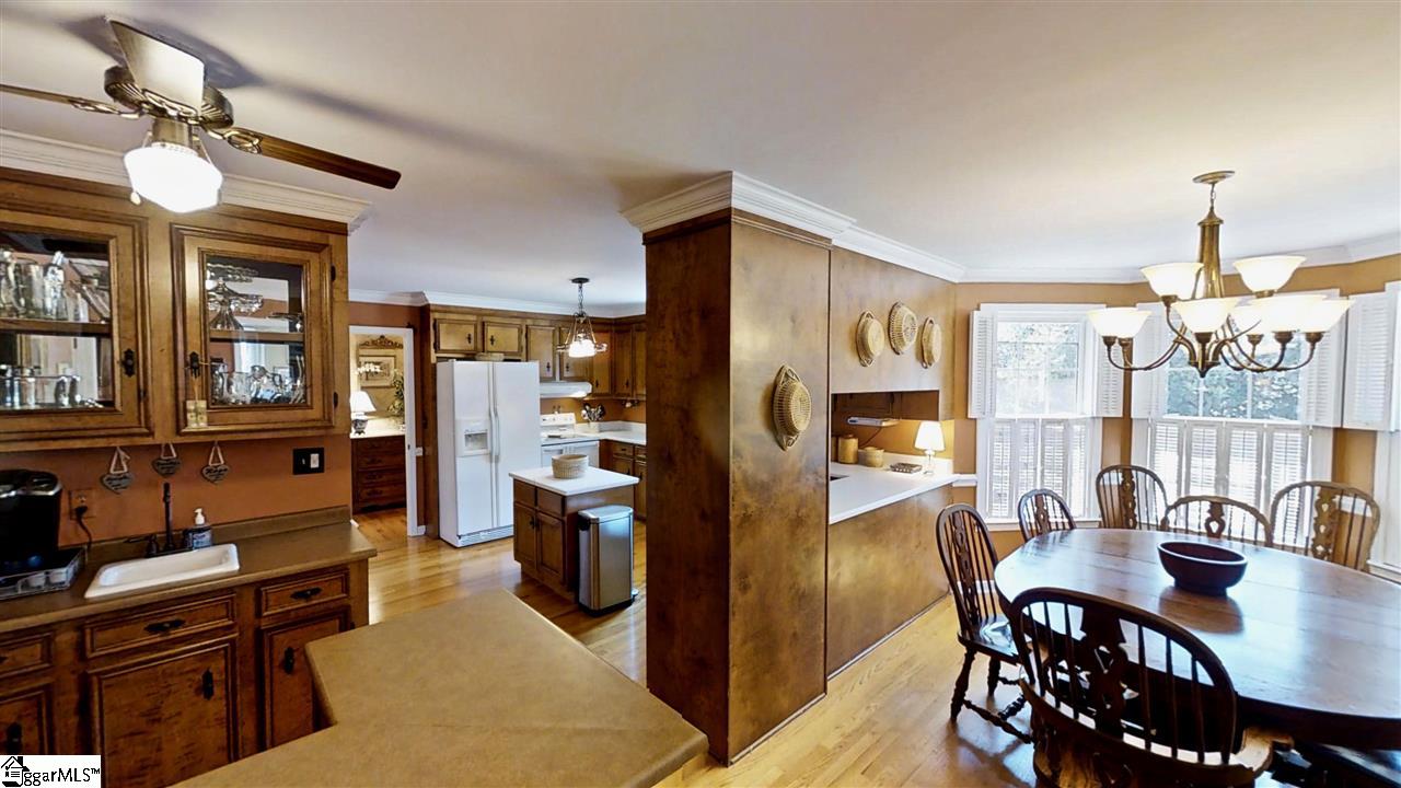 471 East Parkins Mill Road Greenville, SC 29607 - Photo 8 of 33