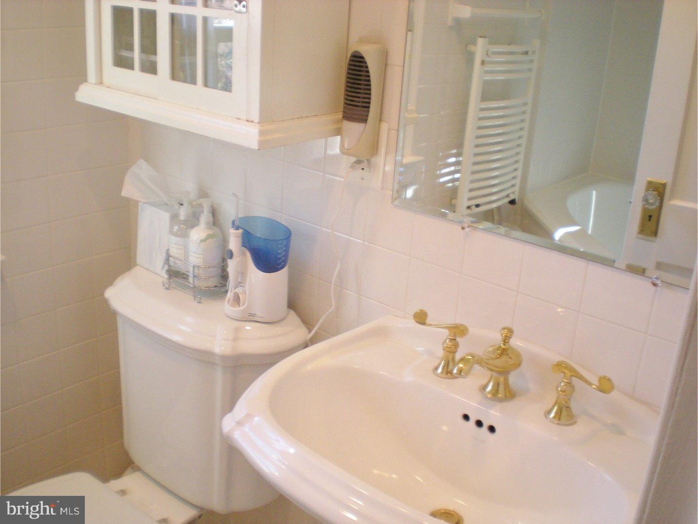 12 Briar Road Oreland, PA 19075 - Photo 18 of 20 Bathroom