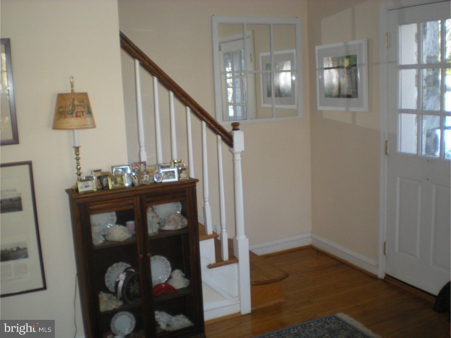 12 Briar Road Oreland, PA 19075 - Photo 6 of 20 Foyer