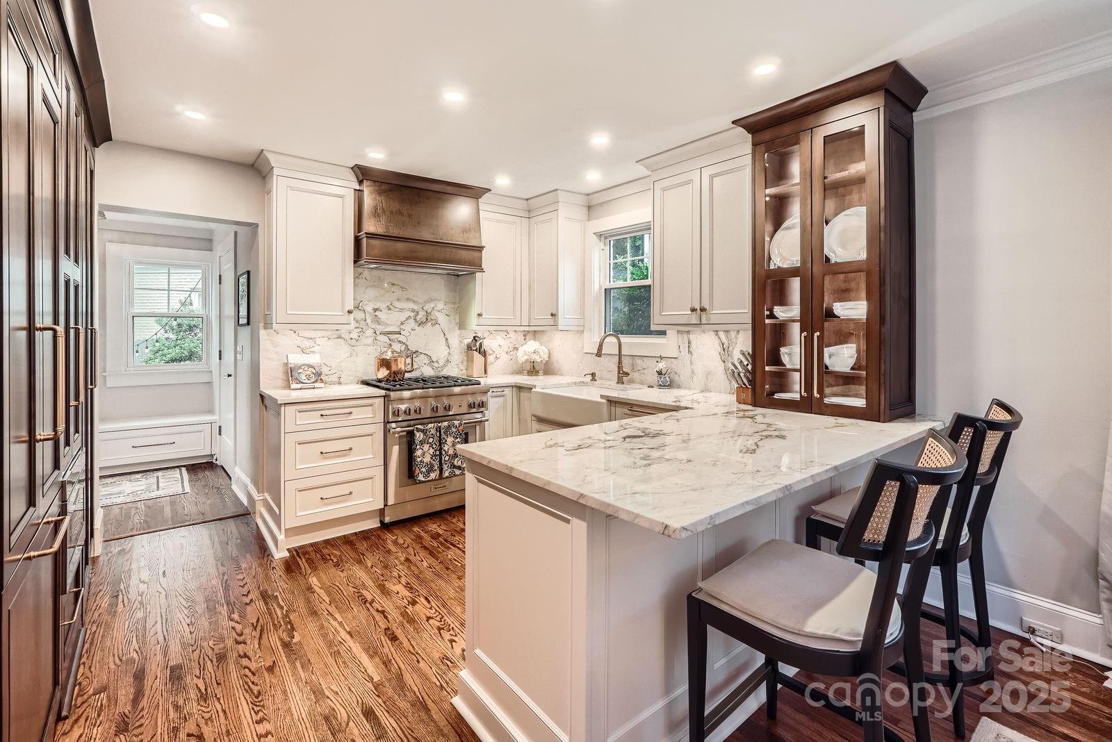 2246 Sharon Road Charlotte, NC 28207 - Photo 11 of 28