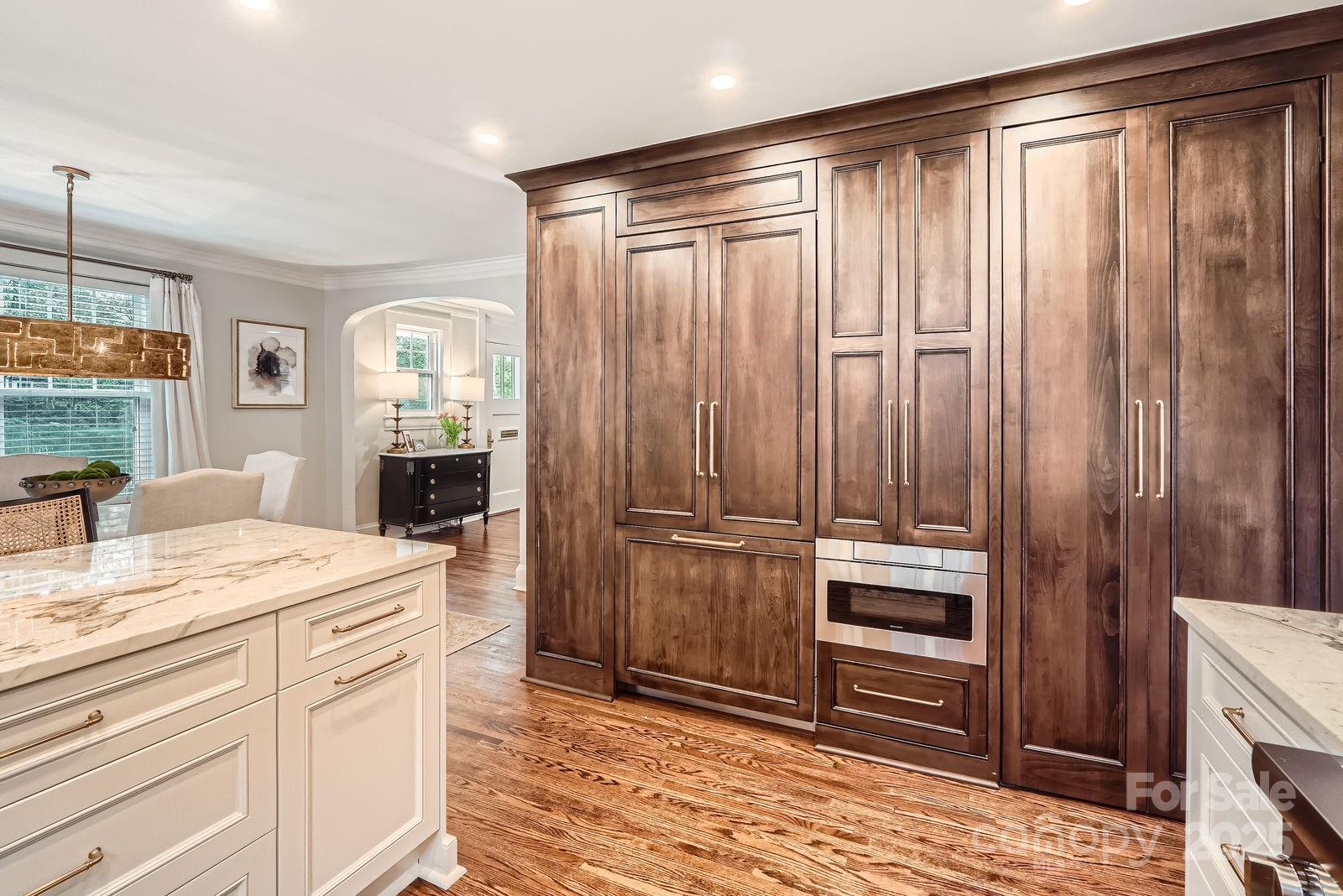 2246 Sharon Road Charlotte, NC 28207 - Photo 10 of 28