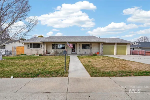 $600,000 | 1933 Blossom Place, Meridian, ID 83646