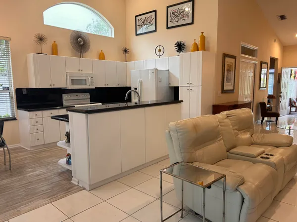 $5,000 | 8884 Shoal Creek Lane, Boynton Beach, FL 33472