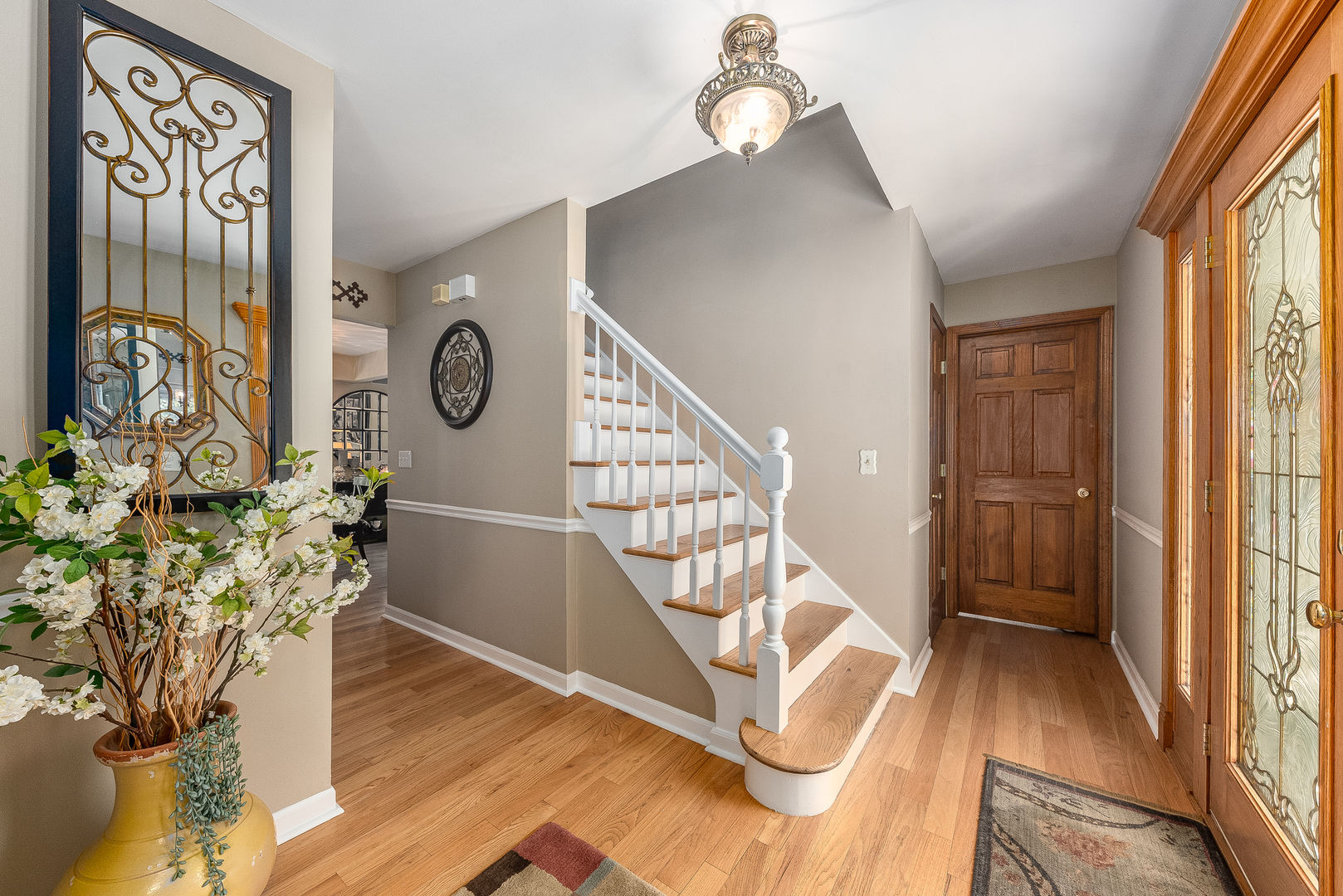 501 Sheffield Road Naperville, IL 60565 - Photo 2 of 27