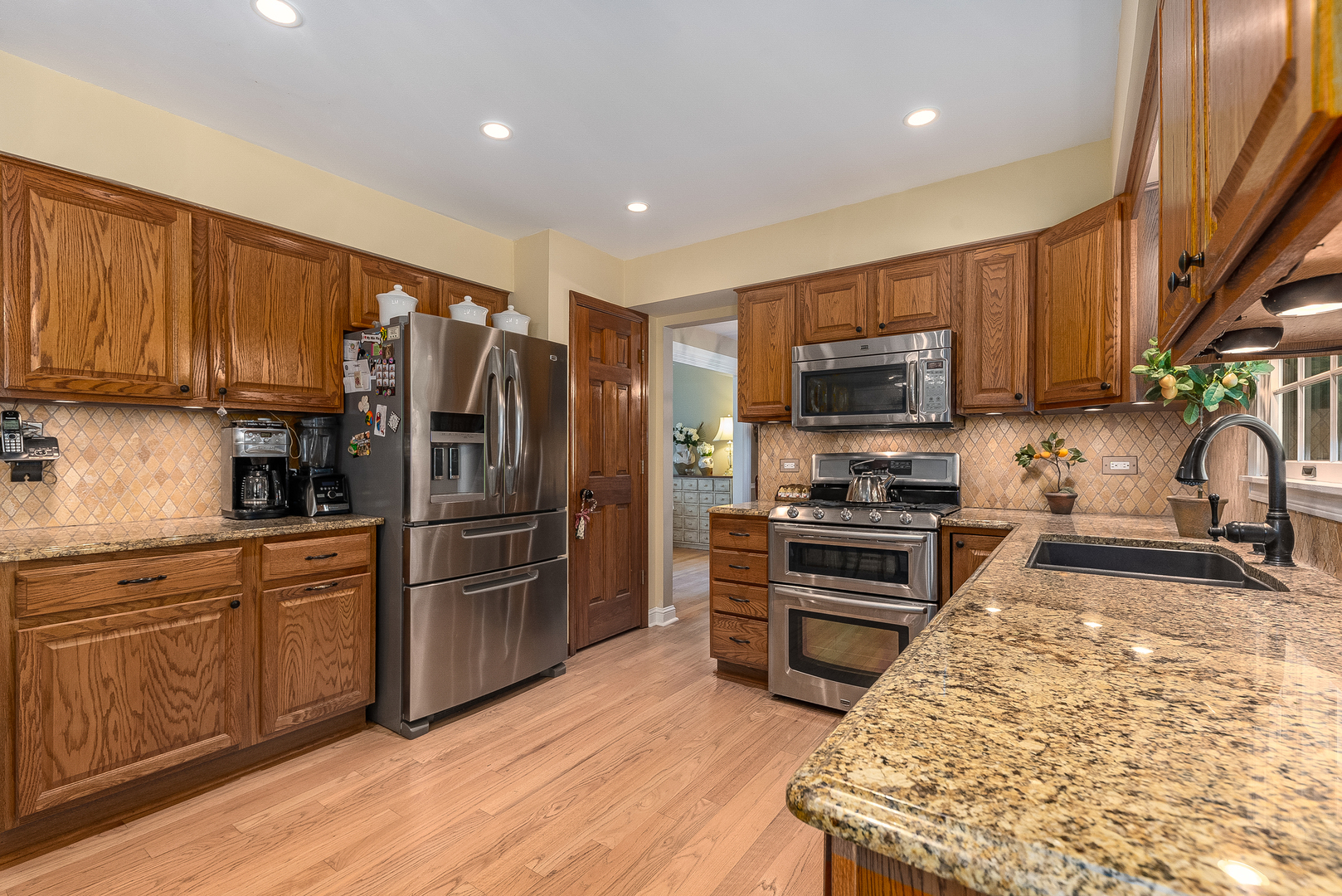 501 Sheffield Road Naperville, IL 60565 - Photo 4 of 27