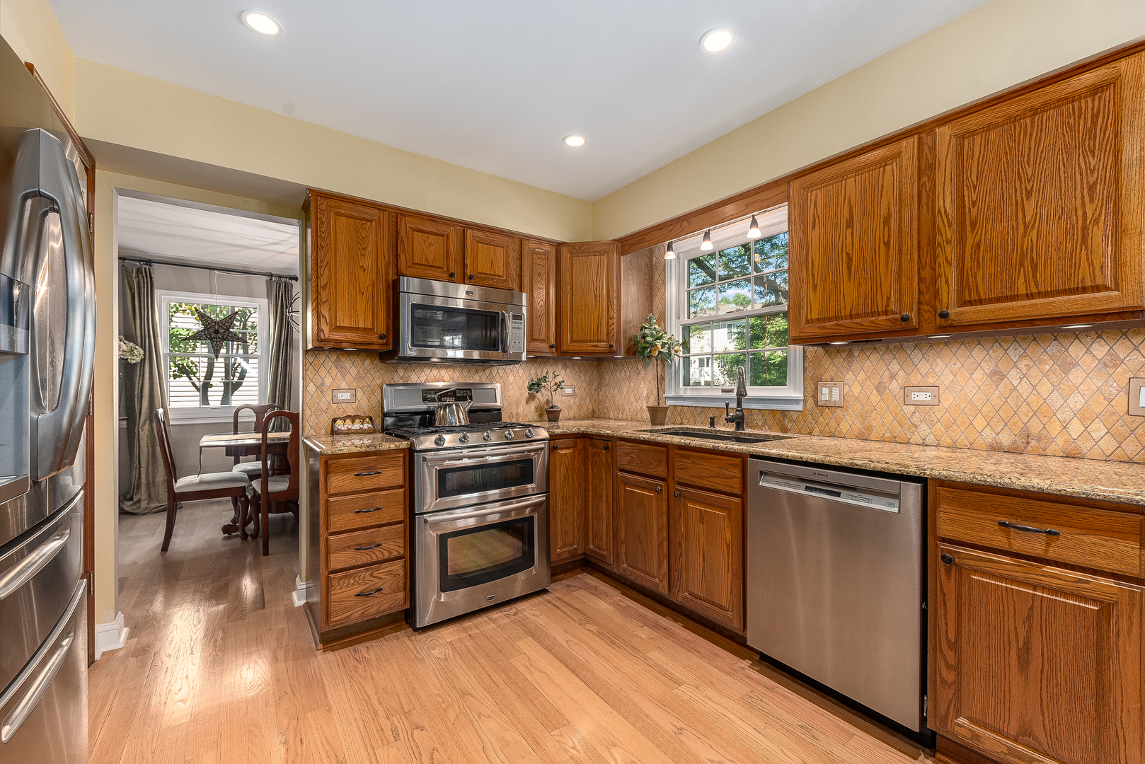 501 Sheffield Road Naperville, IL 60565 - Photo 5 of 27