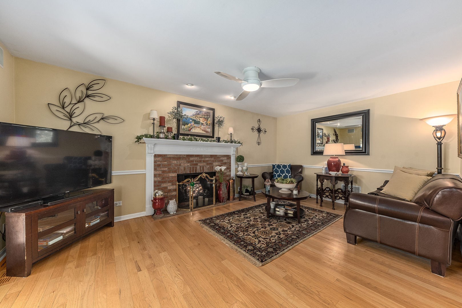 501 Sheffield Road Naperville, IL 60565 - Photo 9 of 27