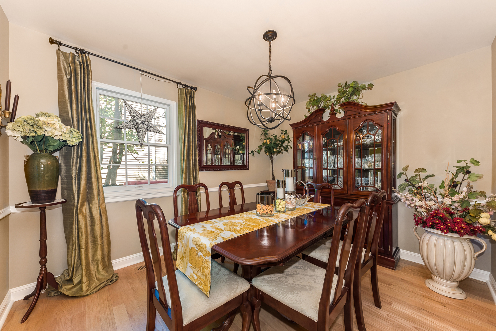 501 Sheffield Road Naperville, IL 60565 - Photo 10 of 27