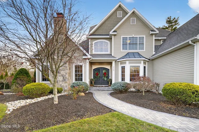 $1,485,000 | 220 Brittany Place, Niskayuna, NY 12309