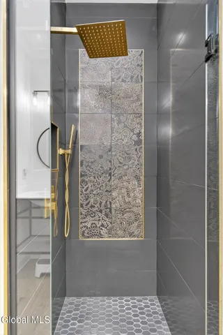 $1,485,000 | 220 Brittany Place, Niskayuna, NY 12309