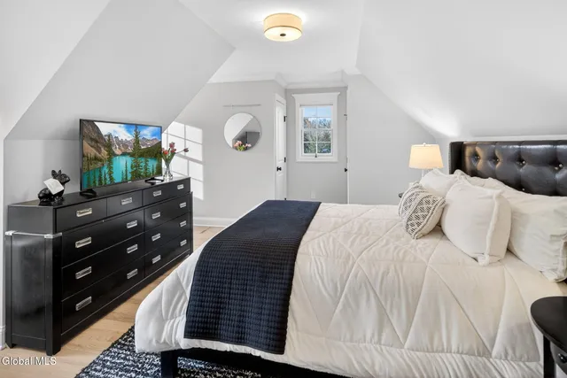 $1,485,000 | 220 Brittany Place, Niskayuna, NY 12309