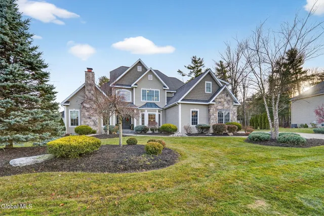 $1,485,000 | 220 Brittany Place, Niskayuna, NY 12309