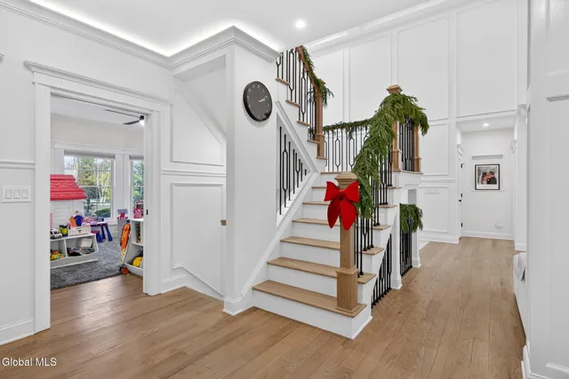 $1,485,000 | 220 Brittany Place, Niskayuna, NY 12309