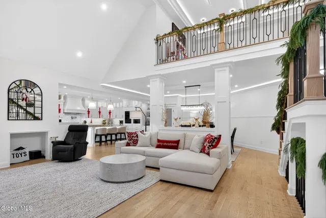 $1,485,000 | 220 Brittany Place, Niskayuna, NY 12309