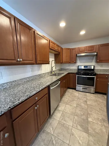 $2,800 | 24 St James Place, Unit #1, Goshen, NY 10924