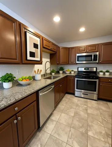 $2,800 | 24 St James Place, Unit #1, Goshen, NY 10924