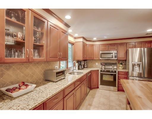 43 Meadowbrook Road Bedford, MA 01730 - Photo 3 of 31 Gallery Image 3
