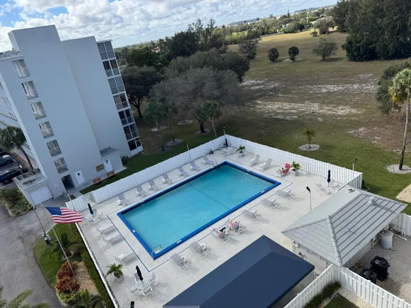 a view of an outdoor space