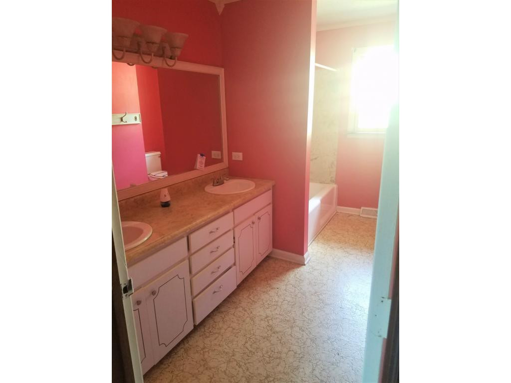 1727 Dave Buck Road Johnson City, TN 37601 - Photo 14 of 19 Photo 14