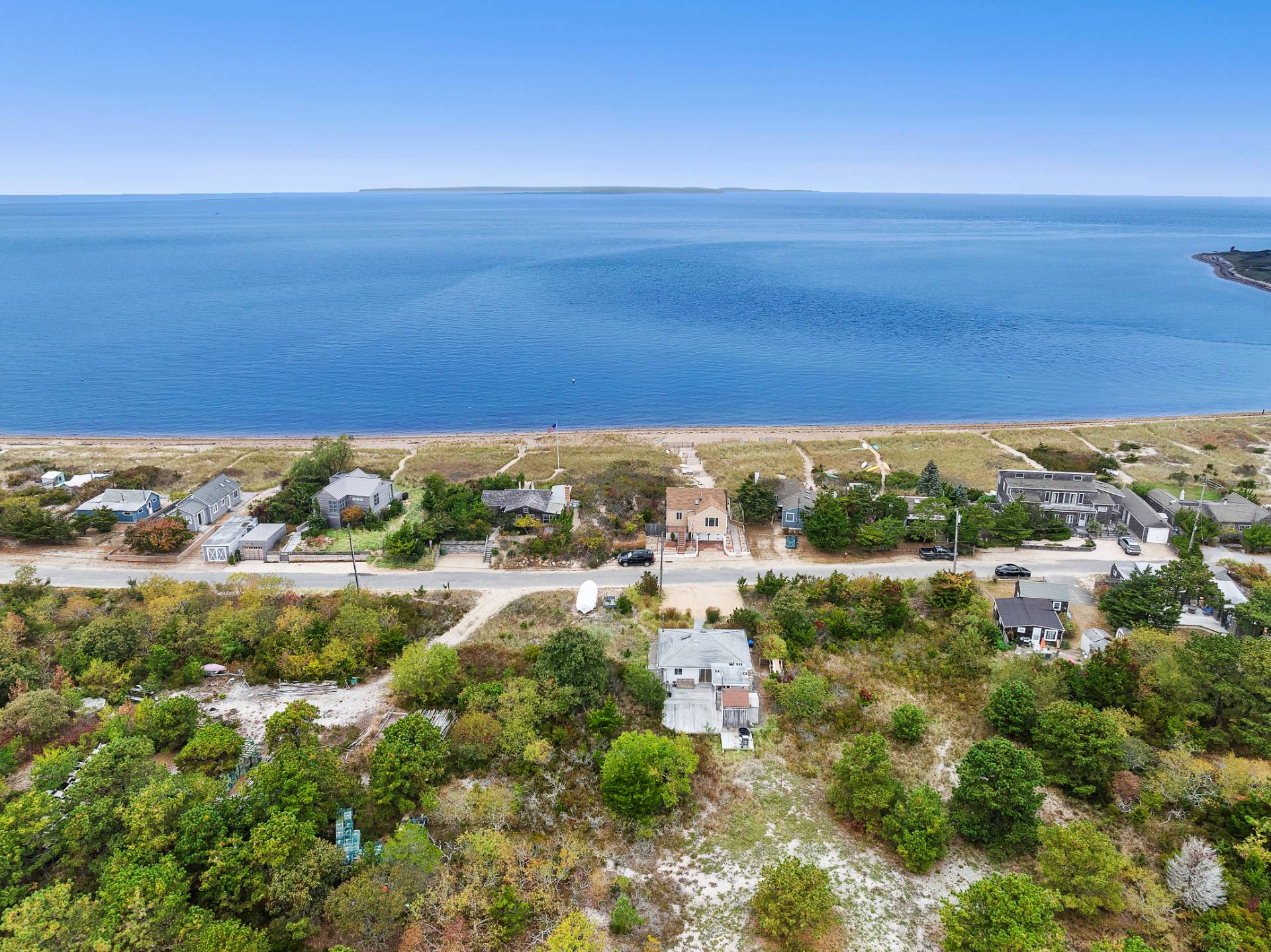 203 Shore Road Amagansett, NY 11930 - Photo 15 of 20 a view of a sky from a city view