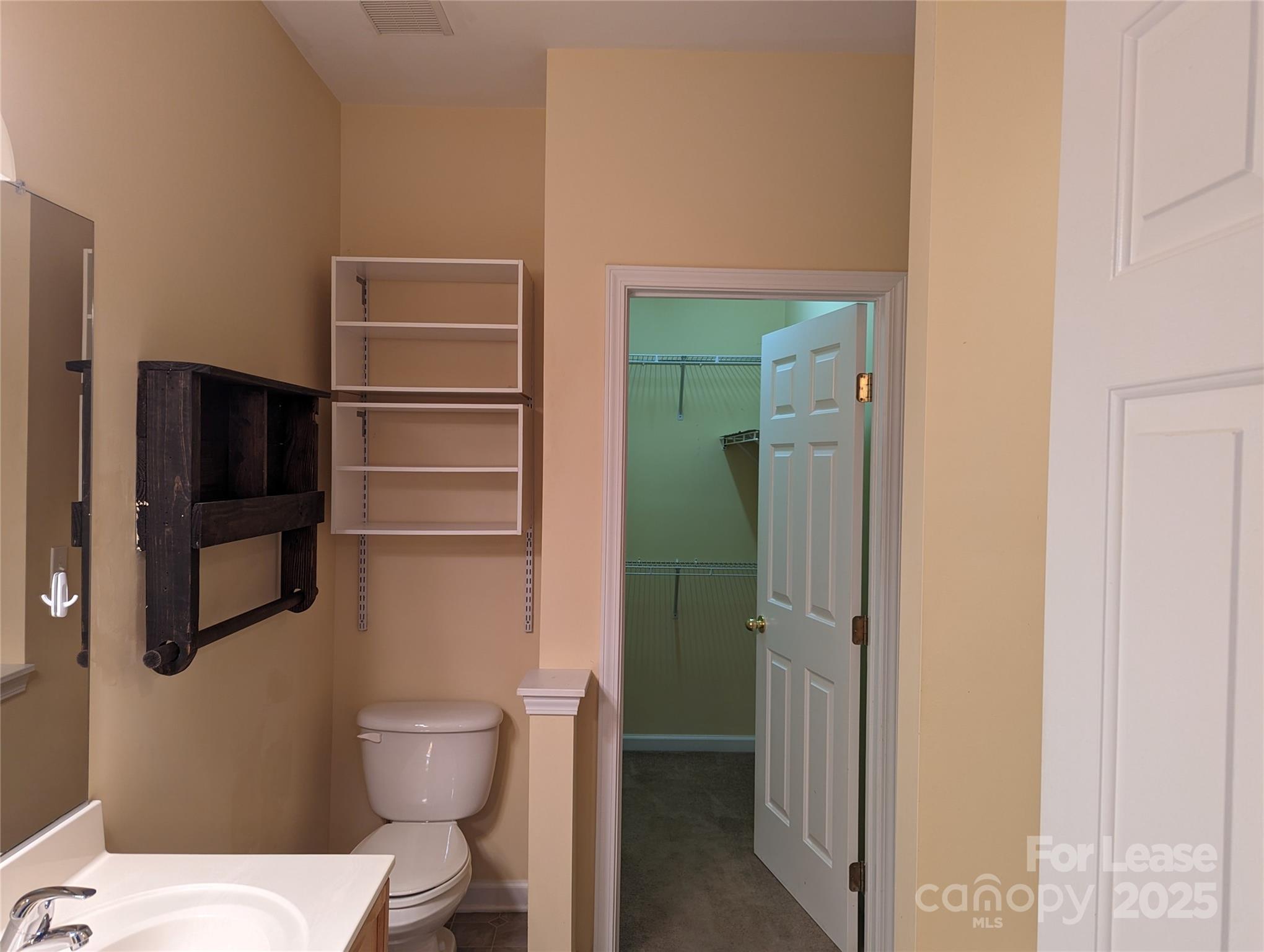 7920 Mariners Pointe Circle Denver, NC 28037 - Photo 18 of 21 a bathroom with a toilet and a shower