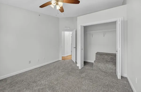 $1,825 | 220 East 37th Street, Davenport, IA 52806