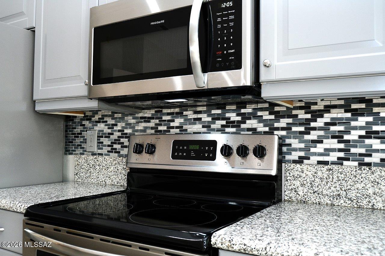 760 North Western Ridge Trail Tucson, AZ 85748 - Photo 24 of 45 Kitchen 8