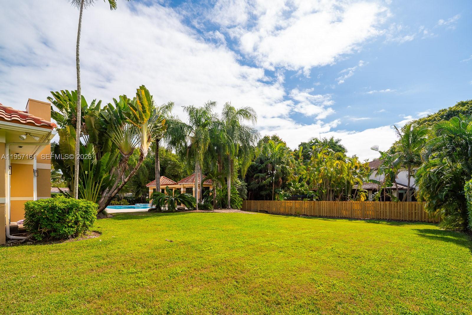 5770 Southwest 128th Street Pinecrest, FL 33156 - Photo 12 of 37