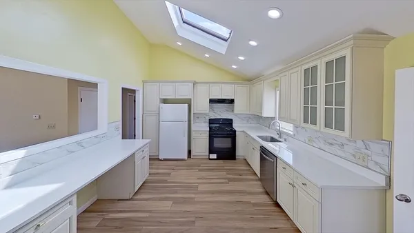 $3,000 | 52 Rockefeller Street, Unit 2, Randolph, MA 02368